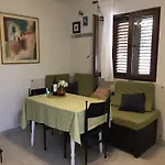 Val 2 Apartman Petrčane