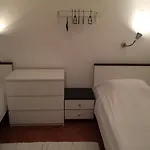 Val 2